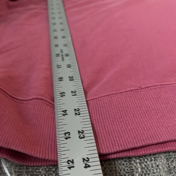 Cabelas Womens Logo Crewneck Mauve w Gray Worn Look Logo Size Med - Picture 6 of 7